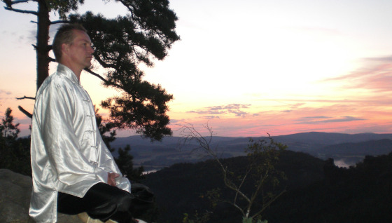 Meditation im Gebirge